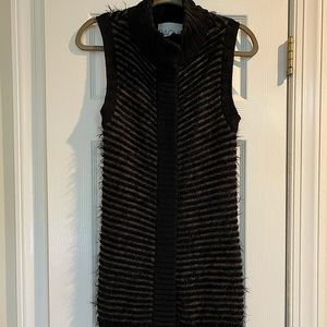 Womans sleeveless sweater